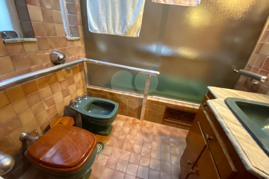 Casa à venda com 5 quartos, sendo 1 suíte,  no condomínio Casa, São Paulo - SP