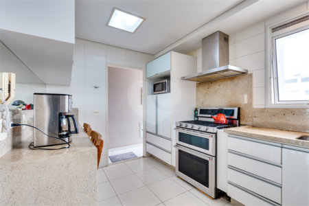 Apartamento à venda com 4 suítes em Campo Belo, São Paulo, SP