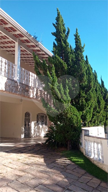 Casa à venda com 5 quartos, sendo 3 suítes,  no condomínio Estância Marambaia, Vinhedo - SP