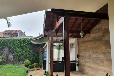 Casa à venda com 4 quartos, sendo 2 suítes,  em Mogi Moderno, Mogi das Cruzes, SP