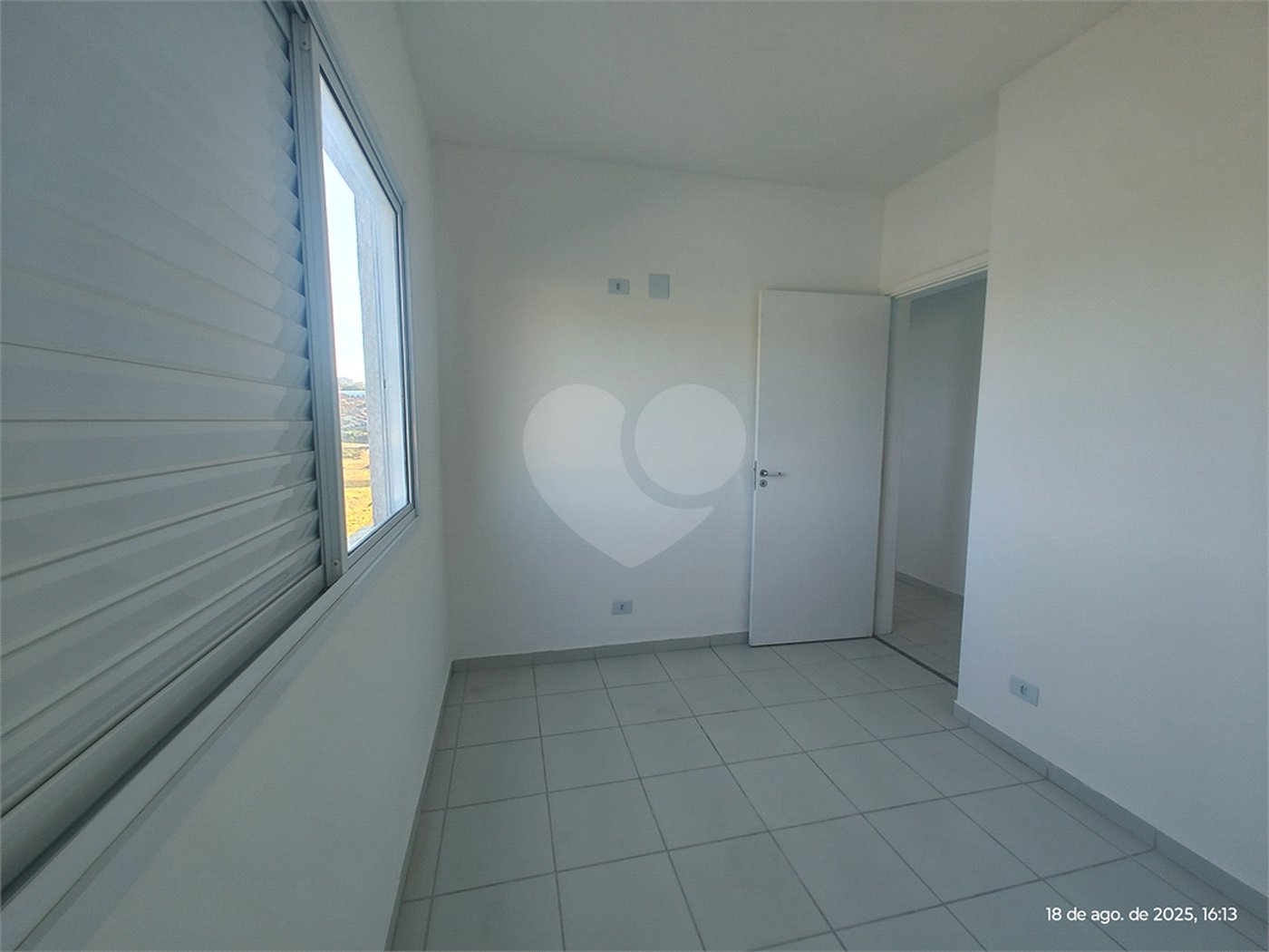 Apartamento para alugar com 3 quartos, sendo 1 suíte,  em Jardim das Palmeiras, Atibaia, SP