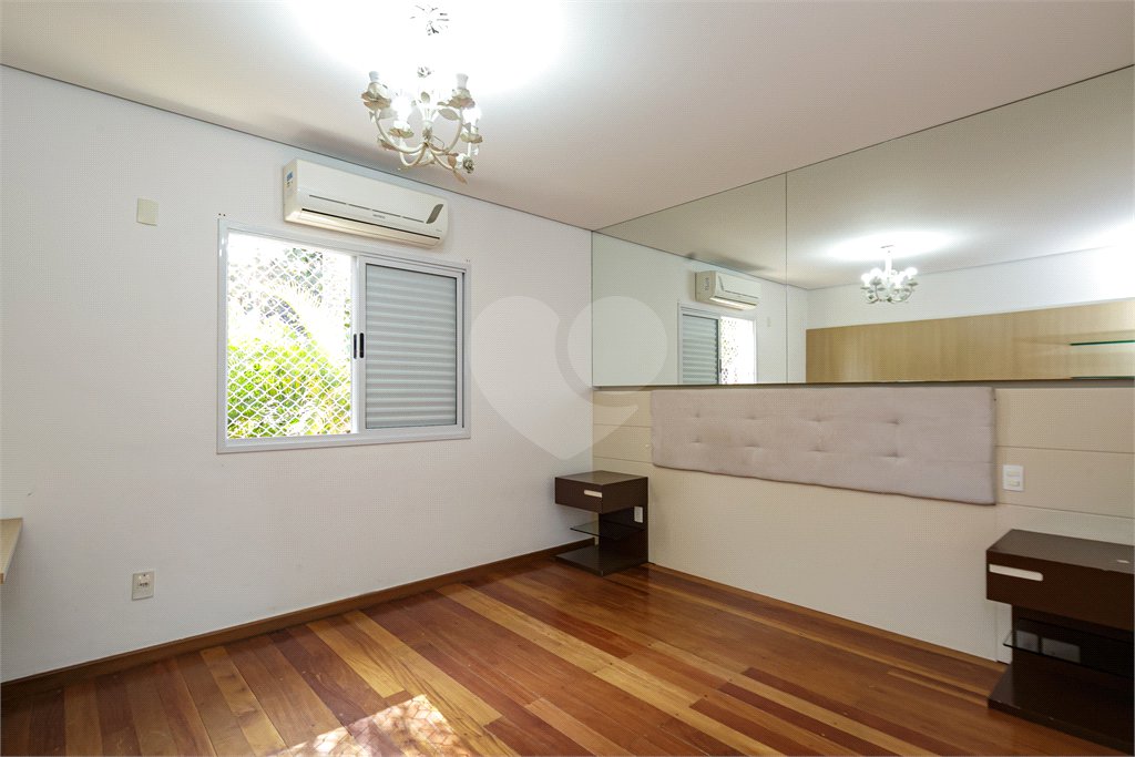 Casa à venda com 3 suítes no condomínio Villaggio Belvedere, São Paulo - SP