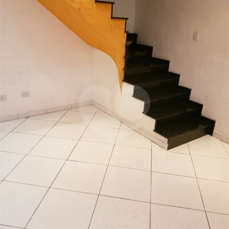 Sobrado à venda com 2 quartos em Jardim Santa Mena, Guarulhos, SP