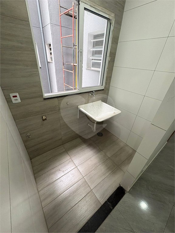 Casa à venda com 3 quartos, sendo 1 suíte, no condomínio Felipe Camarao, Poá - SP