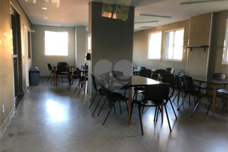 Apartamento à venda com 2 quartos em Parque Reboucas, São Paulo, SP