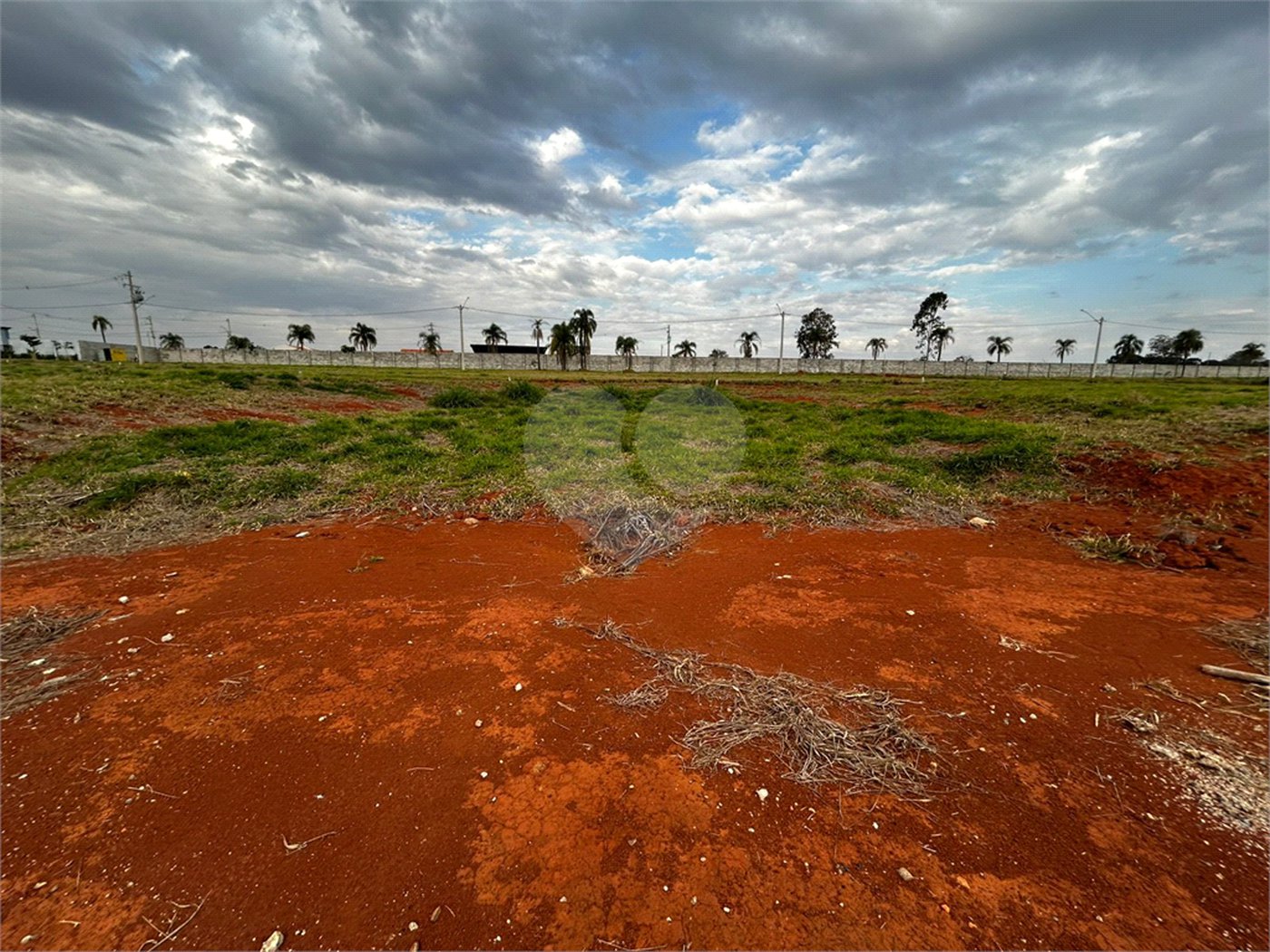 Terreno à venda no condomínio Residencial Quinta das Palmeiras, Itapetininga - SP