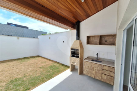 Casa à venda com 3 quartos, sendo 1 suíte, no condomínio Villagio Montalcino, Vinhedo - SP