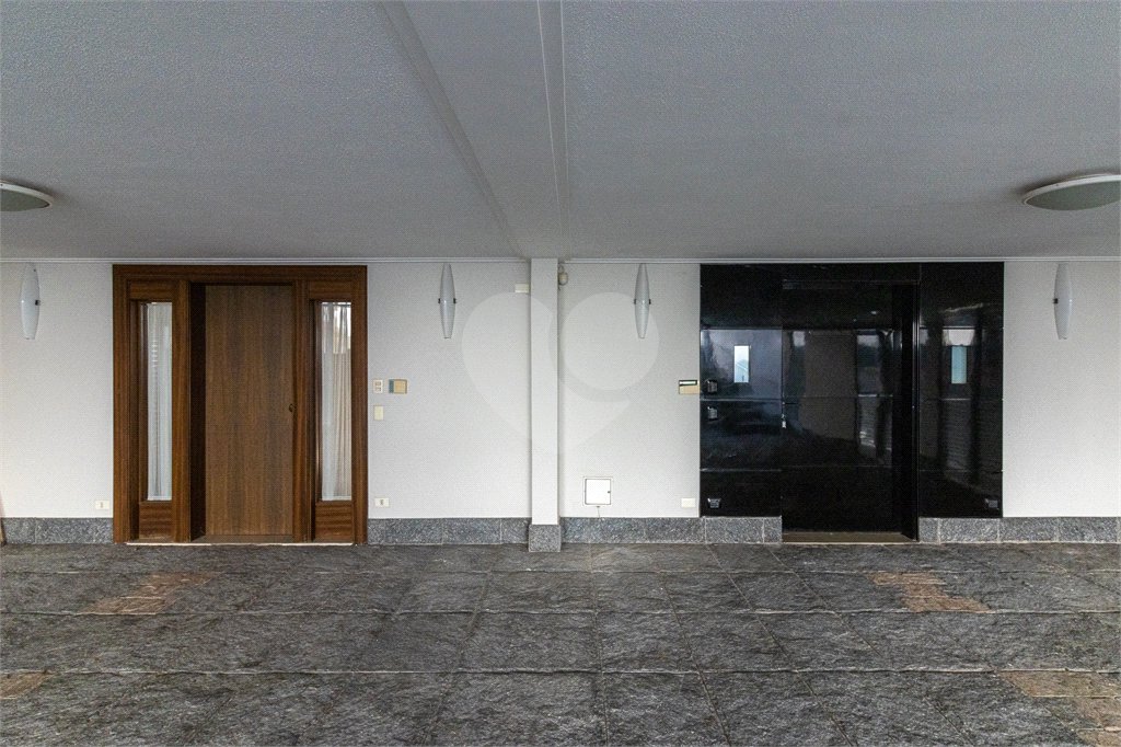Sobrado à venda com 6 quartos, sendo 4 suítes,  em Alto da Lapa, São Paulo, SP