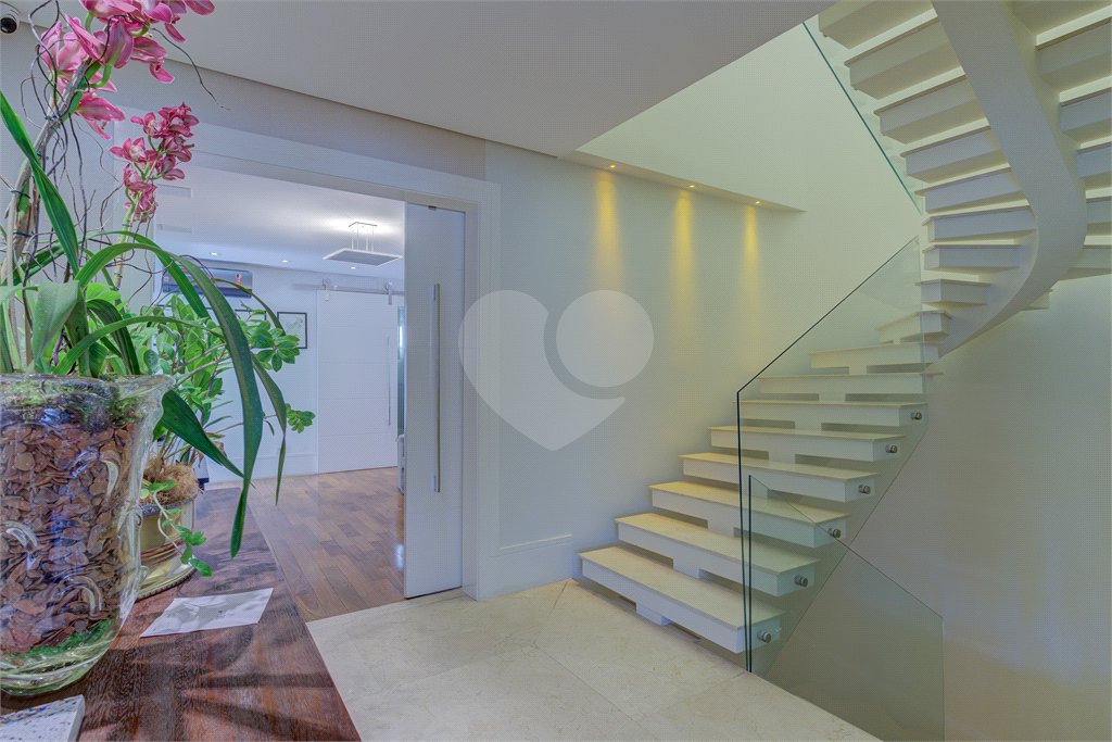 Casa à venda ou para alugar com 5 suítes em Alto da Boa Vista, São Paulo, SP