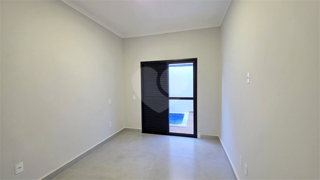 Casa à venda com 3 quartos, sendo 1 suíte, no condomínio Horto Florestal Villagio, Sorocaba - SP