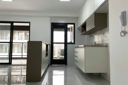 Apartamento à venda com 2 quartos, sendo 1 suíte,  em Jardim das Acácias, São Paulo, SP