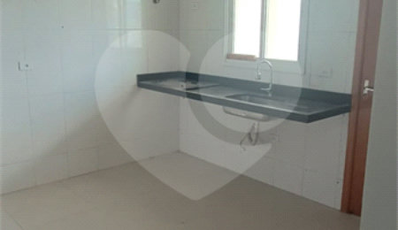 Sobrado à venda com 3 quartos, sendo 1 suíte,  em Jardim do Estádio, Santo André, SP
