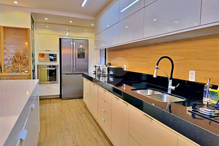 Apartamento à venda com 3 quartos, sendo 2 suítes, em Vila Andrade, São Paulo, SP