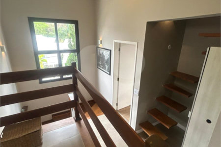 Casa à venda com 3 suítes no condomínio Braziliana, Valinhos - SP
