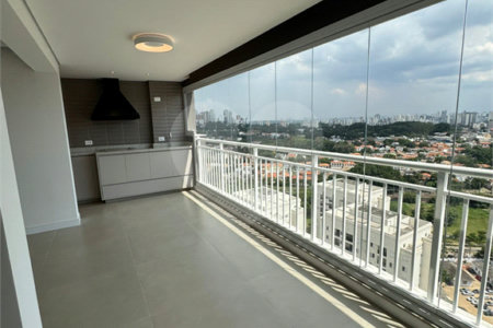 Apartamento à venda com 3 quartos, sendo 1 suíte,  em Vila Anastácio, São Paulo, SP