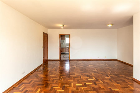Apartamento à venda com 3 quartos, sendo 2 suítes, em Água Branca, São Paulo, SP