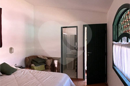 Villagio à venda com 5 quartos, sendo 3 suítes, em Vila Petrópolis, Atibaia, SP
