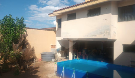Casa à venda com 2 suítes em Jardim Santa Bárbara, Atibaia, SP