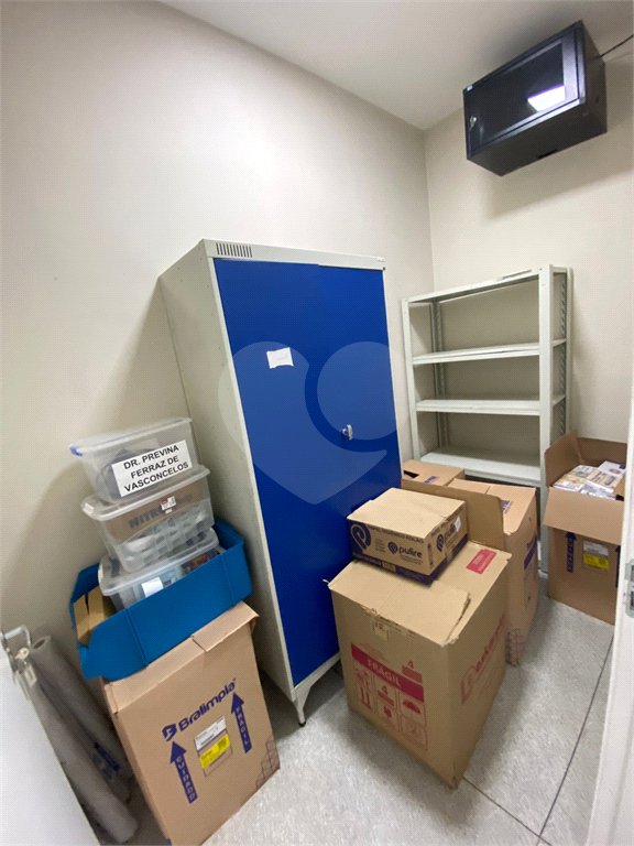 Salão para alugar em Vila Romanópolis, Ferraz de Vasconcelos, SP