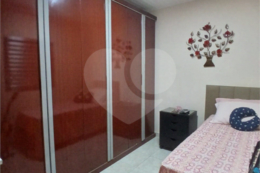 Casa à venda com 3 quartos, sendo 1 suíte, em Campo Limpo, São Paulo, SP