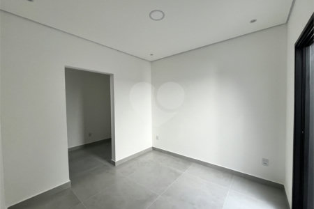 Casa à venda com 3 quartos, sendo 1 suíte, no condomínio Terras de São Francisco, Sorocaba - SP