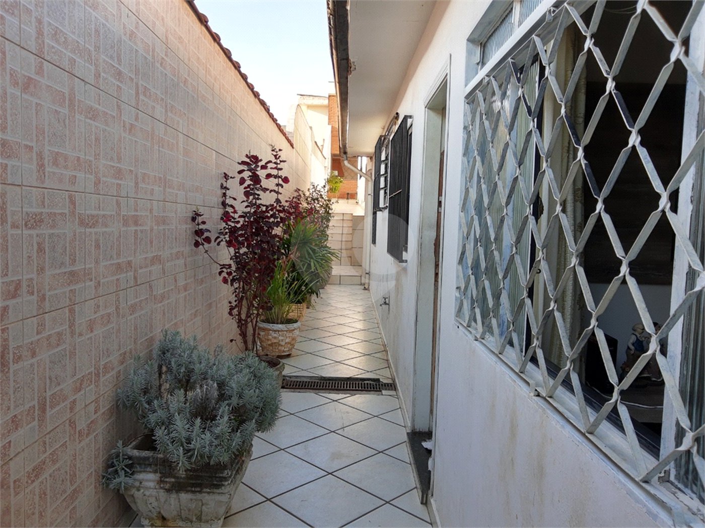 Casa Térrea à venda com 4 quartos, sendo 1 suíte,  em Vila Mazzei, São Paulo, SP