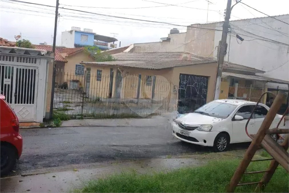 Casa Térrea à venda com 2 quartos em Vila Constança, São Paulo, SP
