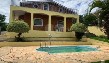 Casa à venda com 3 quartos no condomínio Recanto Florido, Vinhedo - SP