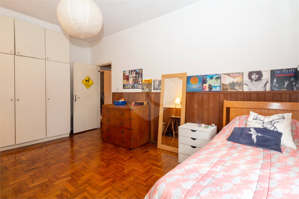 Casa à venda com 3 quartos, sendo 1 suíte, em Alto da Boa Vista, São Paulo, SP