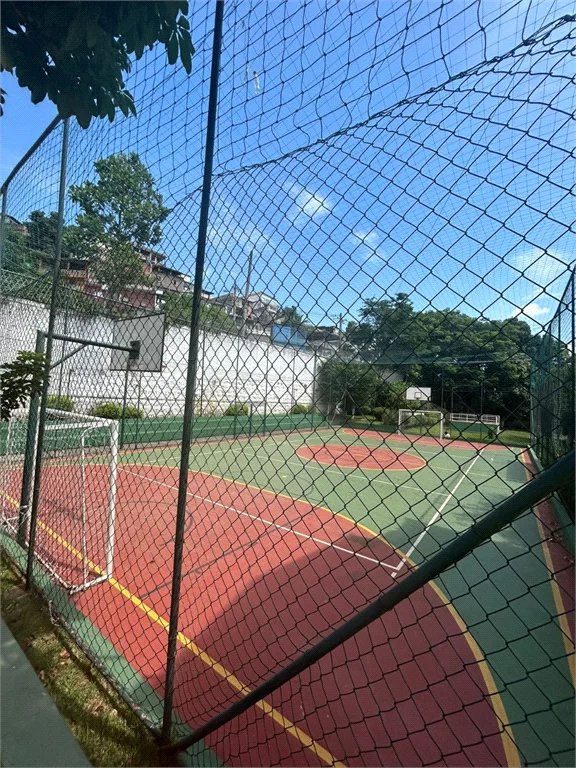 Casa à venda com 3 quartos, sendo 1 suíte, no condomínio Vila das Cores, São Paulo - SP