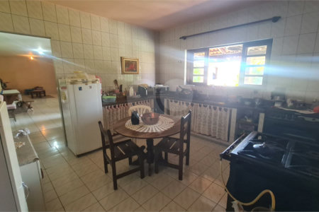 Chácara à venda com 3 quartos, sendo 1 suíte, em Vila Reis, Itapetininga, SP