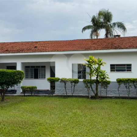 Casa Térrea à venda ou para alugar com 2 suítes em Alvinópolis, Atibaia, SP
