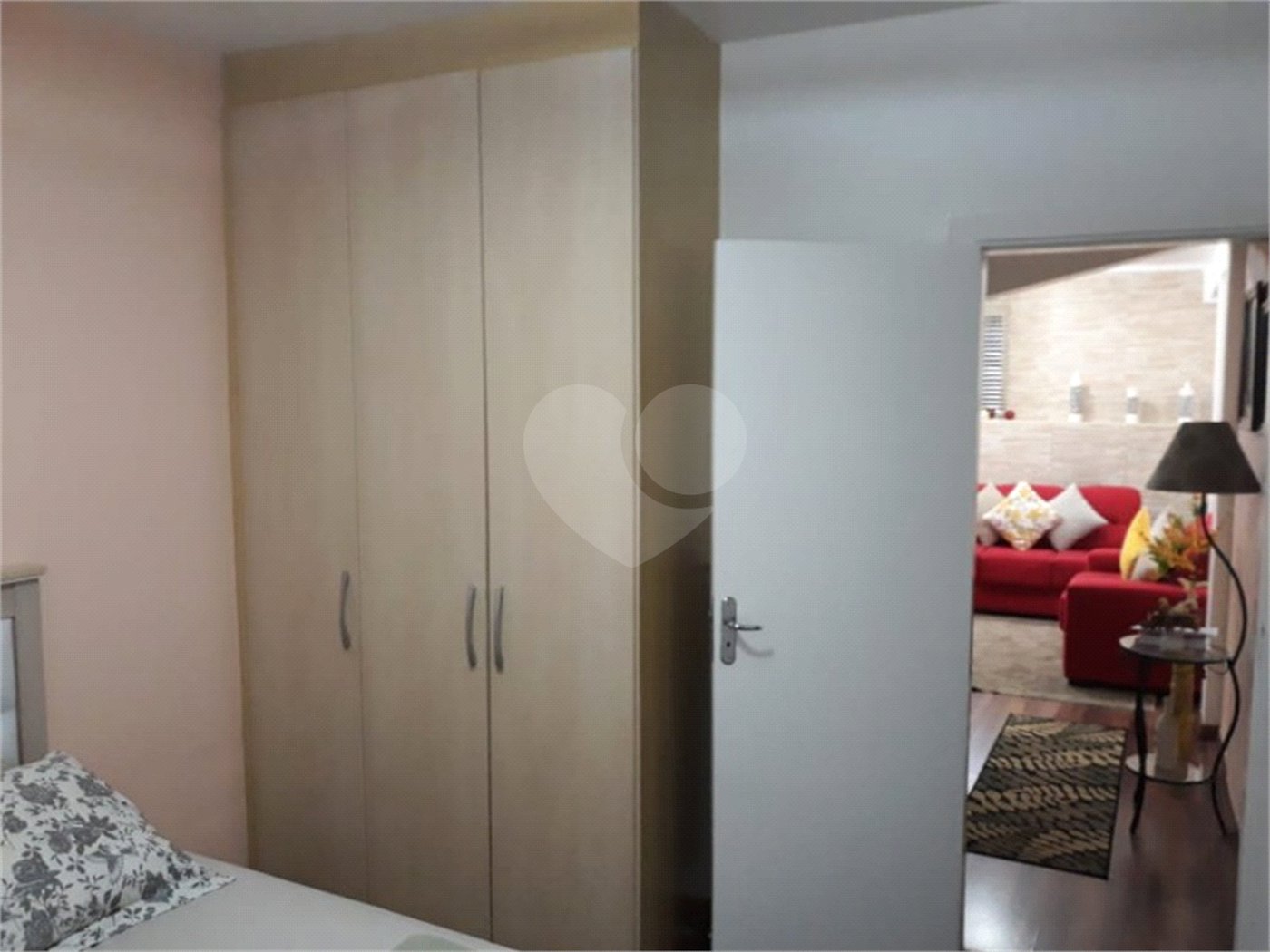 Casa à venda com 3 quartos, sendo 1 suíte, em Vila Suissa, Mogi das Cruzes, SP
