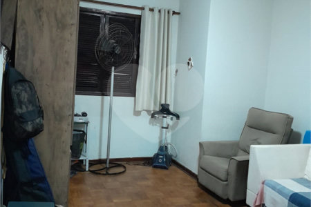 Casa à venda com 3 quartos, sendo 1 suíte, em Alto da Lapa, São Paulo, SP