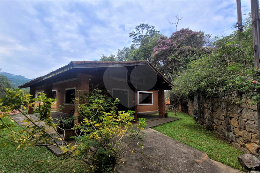 Casa Térrea à venda com 4 quartos, sendo 1 suíte, em Serra da Cantareira, Mairiporã, SP