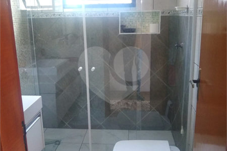 Sobrado à venda com 3 quartos, sendo 1 suíte,  em Vila do Castelo, São Paulo, SP