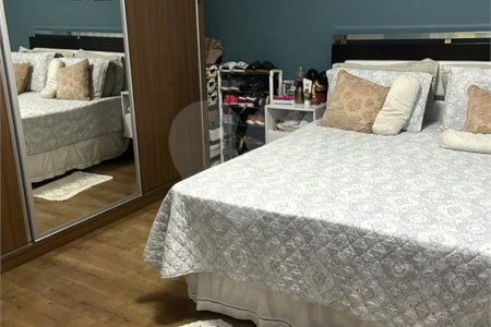 Casa à venda com 3 quartos, sendo 1 suíte,  em Vila Vitória, Mogi das Cruzes, SP