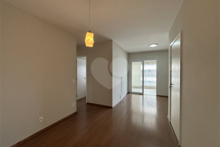 Apartamento para alugar com 3 quartos, sendo 1 suíte, em Barra Funda, São Paulo, SP