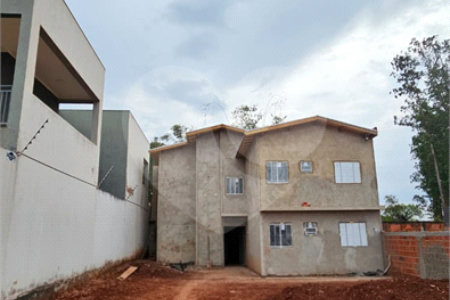 Casa à venda com 2 quartos no condomínio Residencial Unique, Ponta Porã - MS