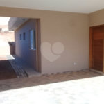 Casa à venda com 3 quartos, sendo 1 suíte,  em Loteamento Jardim Solares, Atibaia, SP