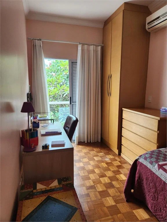 Casa à venda com 4 quartos, sendo 2 suítes, em Vila Romana, São Paulo, SP