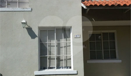 Casa à venda com 2 quartos, sendo 1 suíte,  no condomínio Residencial Villa Nostra, Cotia - SP