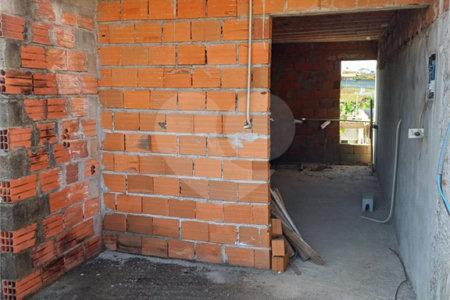 Casa à venda com 2 suítes no condomínio Ricieri, Mogi das Cruzes - SP