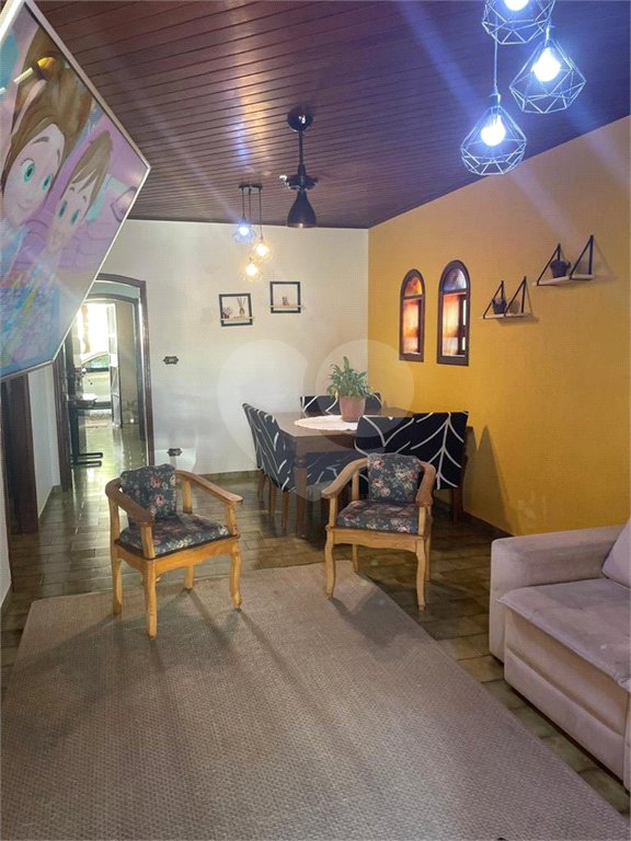 Casa à venda ou para alugar com 5 quartos, sendo 1 suíte, no condomínio Zuleika Jabour, Salto - SP