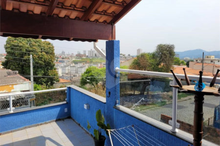 Sobrado à venda com 2 quartos, sendo 1 suíte,  em Vila Sud Menuci, Mogi das Cruzes, SP