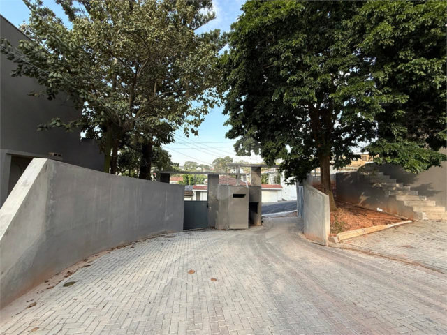 Casa à venda com 3 suítes no condomínio Residencial Floresta, São Paulo - SP
