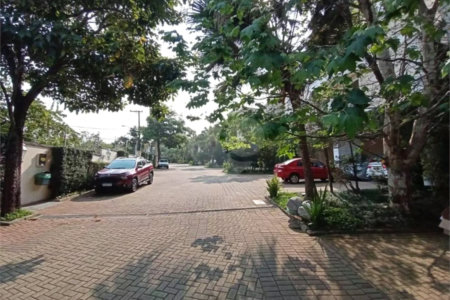 Casa à venda com 3 suítes no condomínio Solares Vila Europa, São Paulo - SP