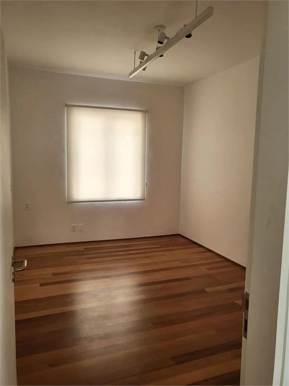 Sobrado à venda ou para alugar com 3 quartos, sendo 1 suíte, em Água Branca, São Paulo, SP