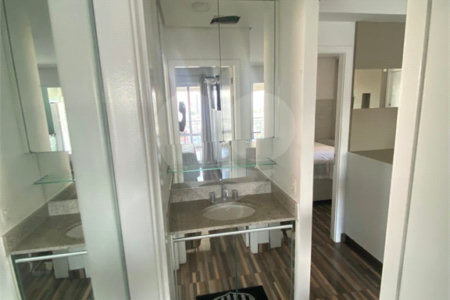 Flat à venda com 2 quartos, sendo 1 suíte, no Centro, São Bernardo do Campo, SP