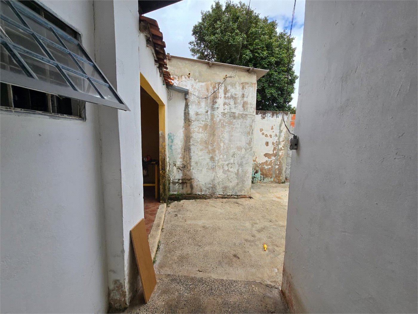 Casa à venda com 3 quartos, sendo 1 suíte, em Vila Maciel, Itapetininga, SP